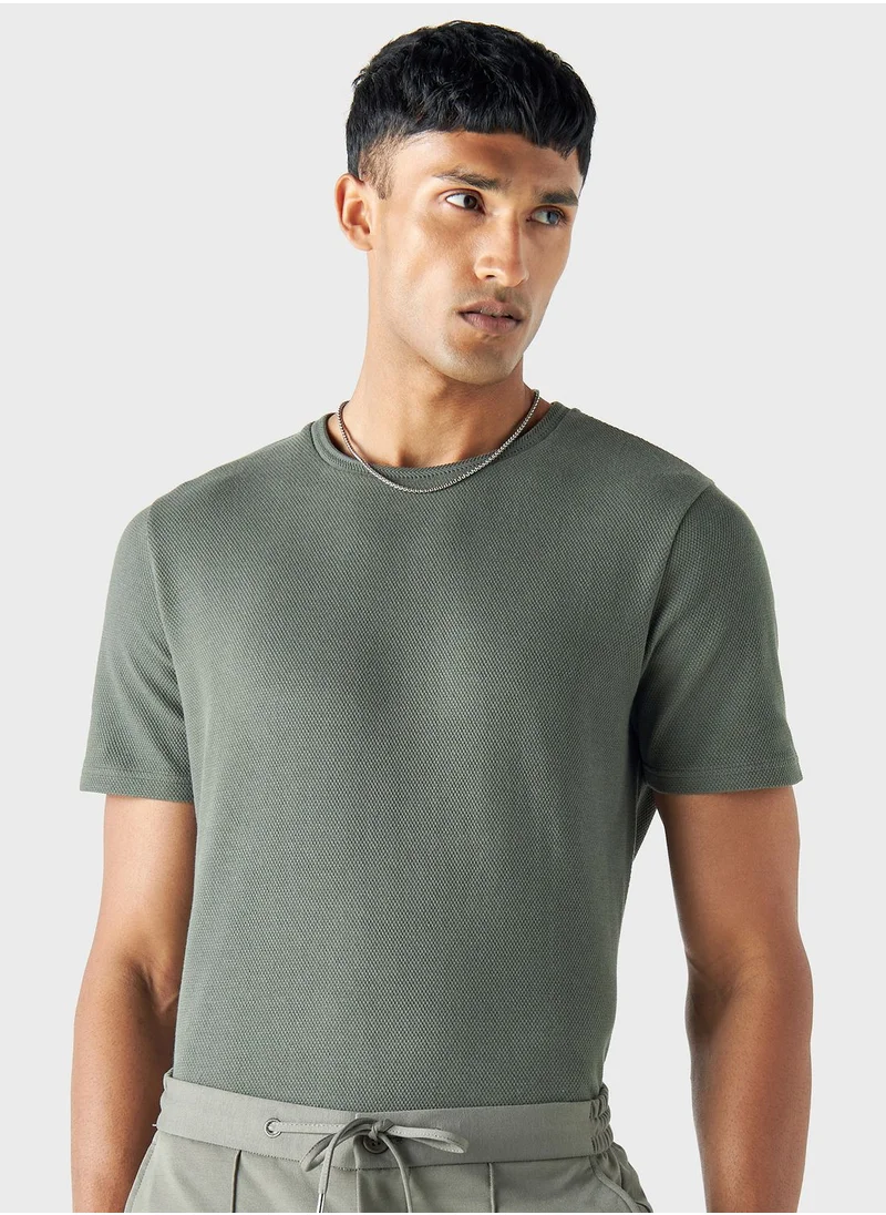 ايكونيك Essential  Crew Neck T-Shirt