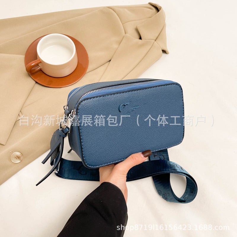 Women'S Bag 2024 Personalized Solid Color Portable Camera Bag Pu Texture Commuter Shoulder Messenger Bag Tide - Image 4