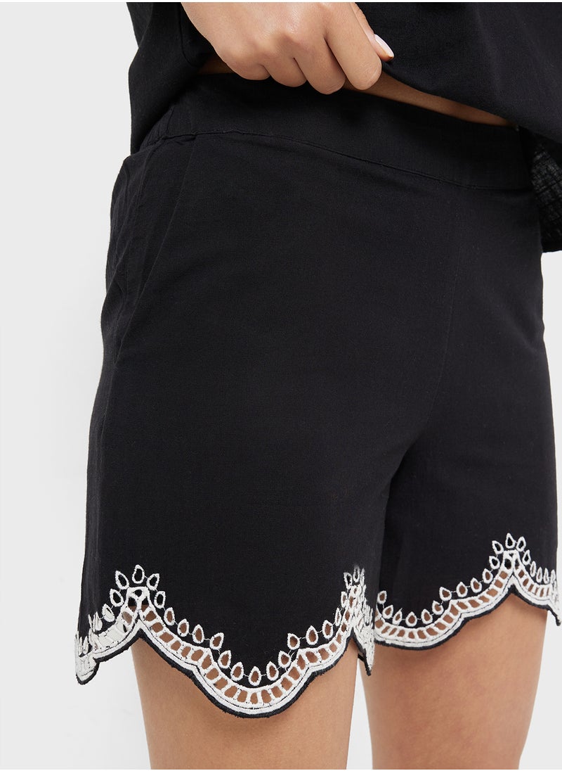VERO MODA V-Neck Drawstring Detailed Shorts  - Image 3