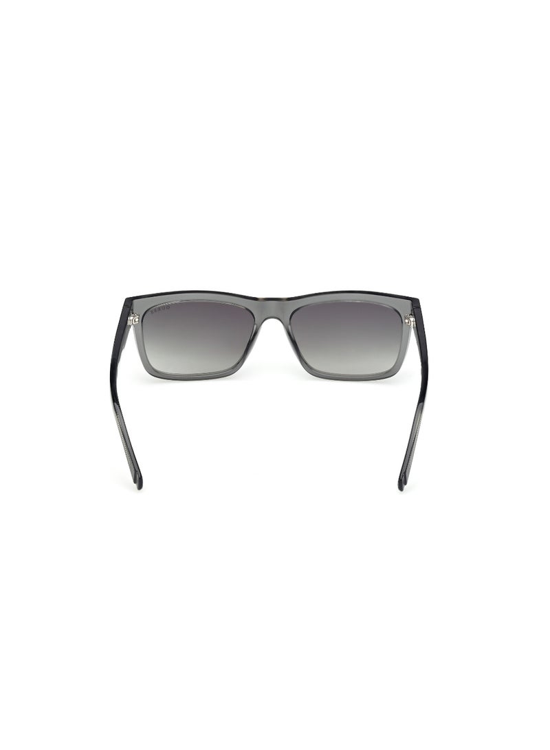 GUESS FULL RIM MALE RECTANGULAR GREY INJECTED SUNGLASSES - Image 4
