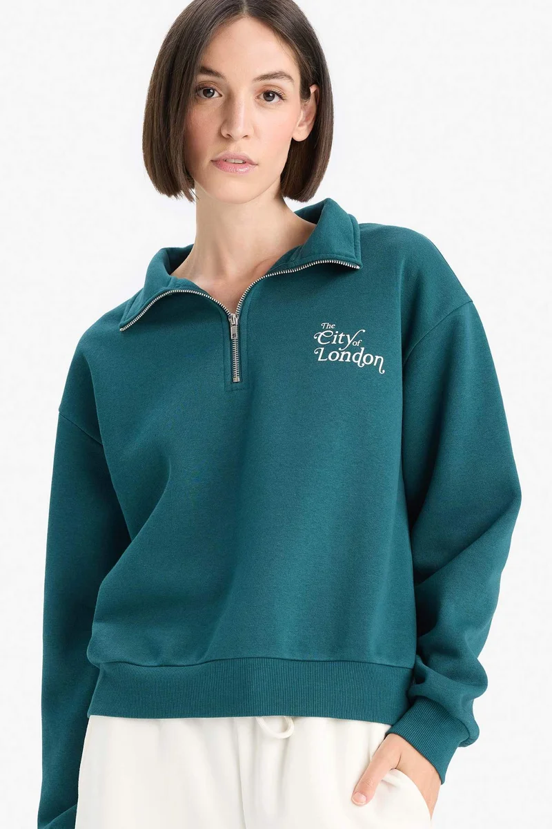 ديفاكتو Regular Fit Printed Long Sleeve Sweatshirt