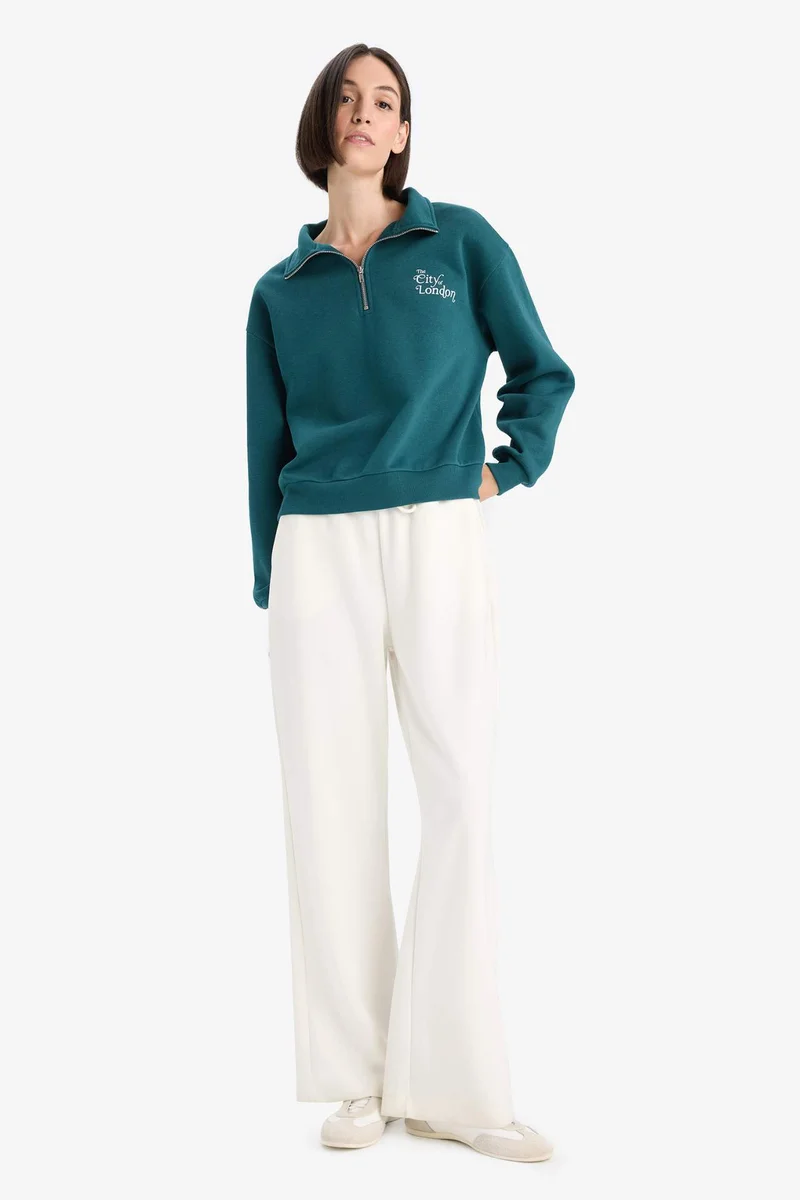 ديفاكتو Regular Fit Printed Long Sleeve Sweatshirt