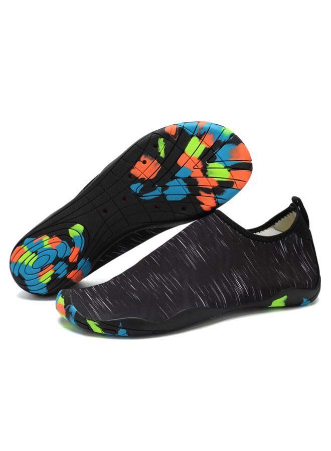 NIBEMINENT Pair Of Quick Dry Barefoot Water Shoes - Image 2