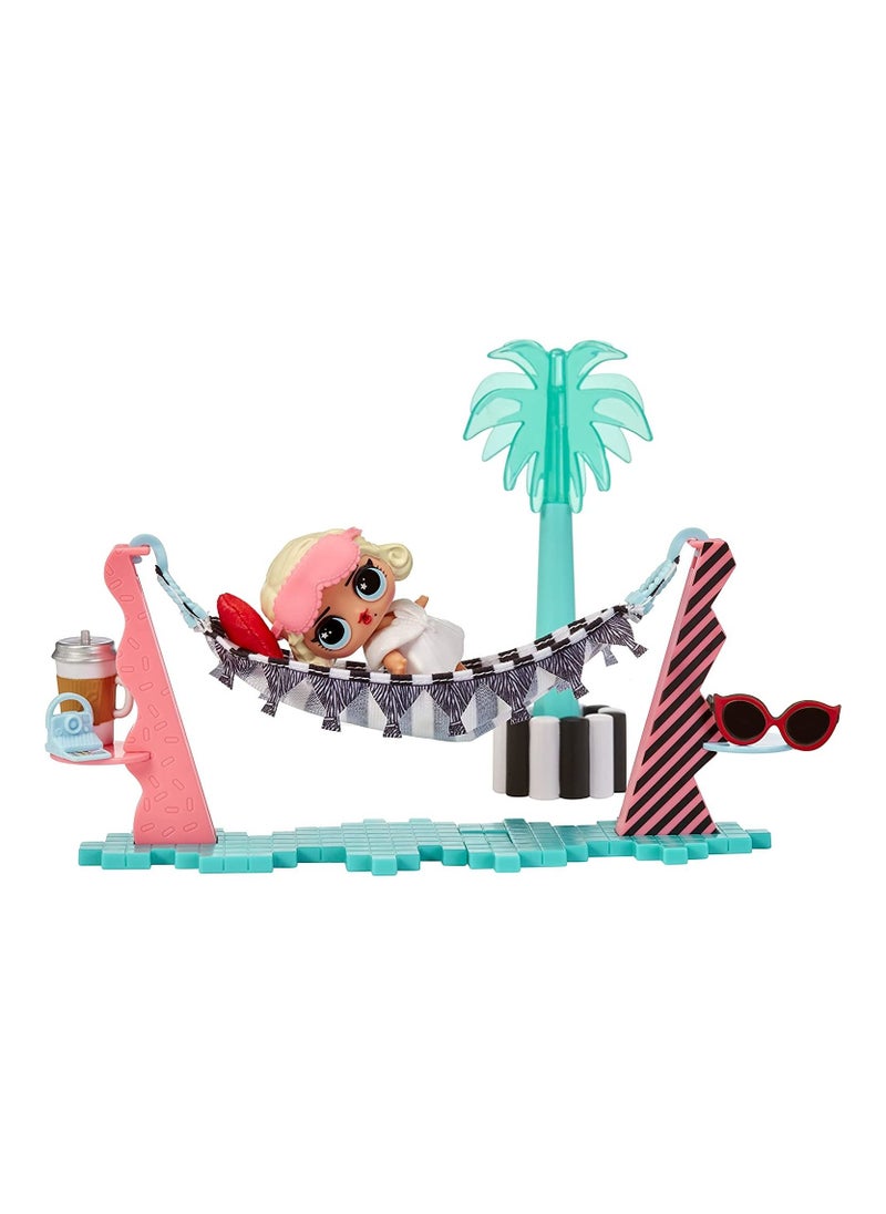 Lol Surpise - O.M.G. House of Surprises - Vacay Lounge Playset - Image 1