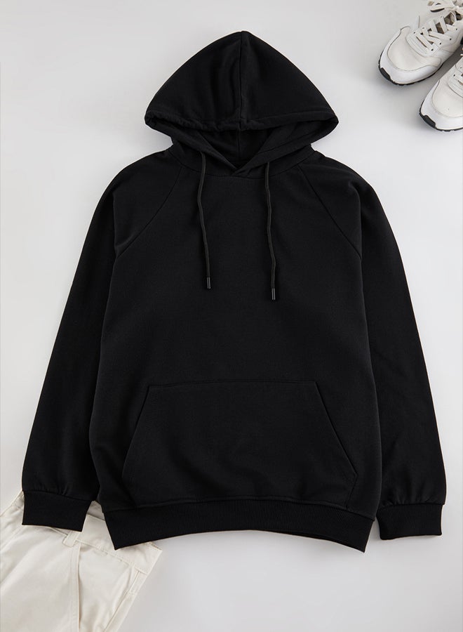 trendyol Black Basic Oversize/Wide Cut Hooded Sweatshirt with Fleece Inside - Image 5