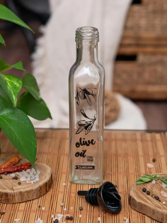 سولمازر زجاجة زيت وخل مربعة بنقش زيت الزيتون