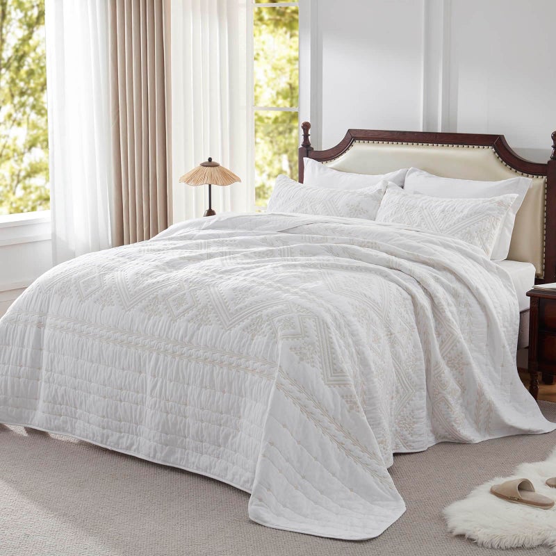 LEAONME 100 Cotton 3Piece Quilt Set White Full Queen Size Lightweight Bedspread Coverlet 90x98 Soft Luxurious Golden Embroidered Bedding Set for All Seasons 1 Quilt 2 Pillow Shams - Image 2