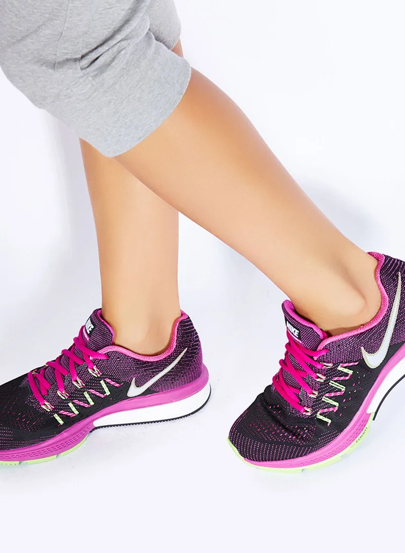 Nike Air Zoom Vomero 10 Sneakers