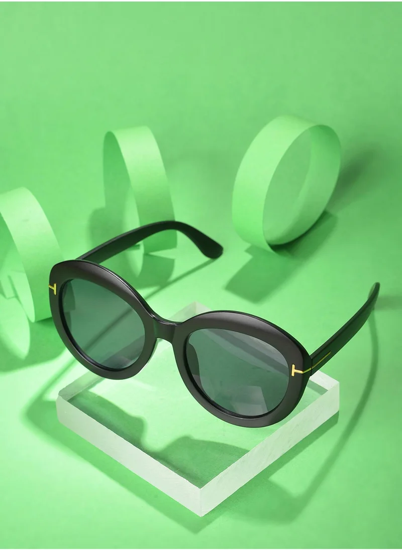 صوص هاوت Black Lens Black Oval Sunglasses