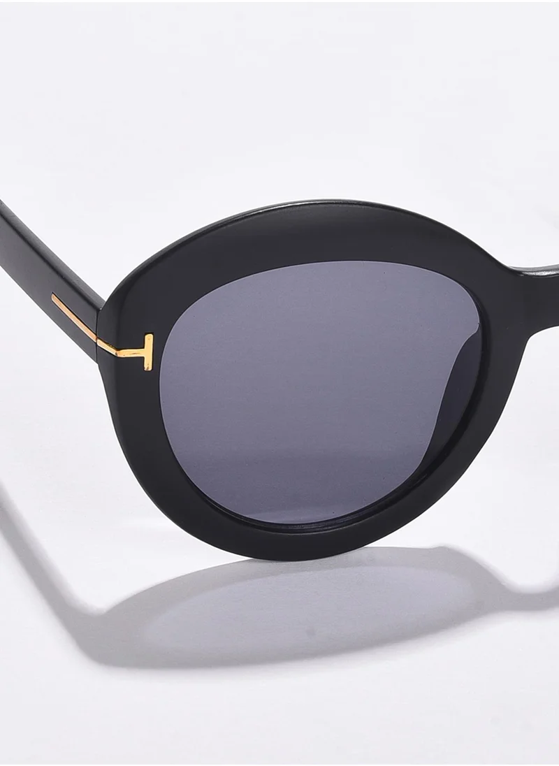 صوص هاوت Black Lens Black Oval Sunglasses