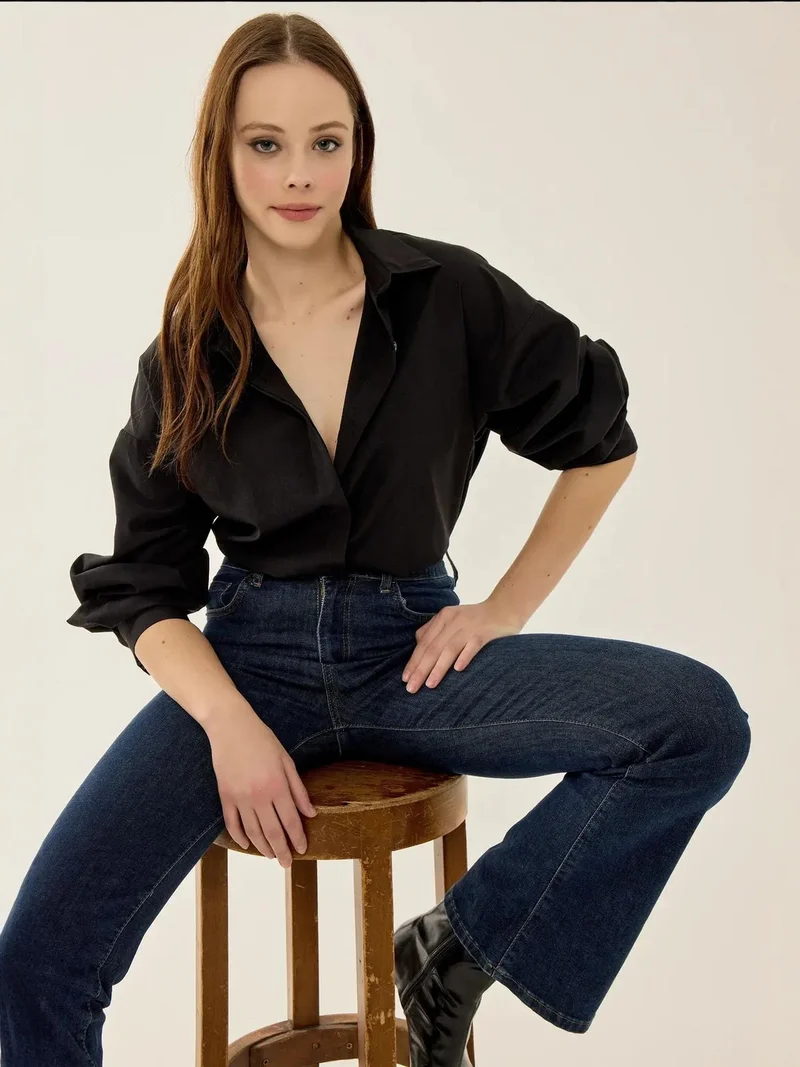 زوبعة قميص أساسي واسع