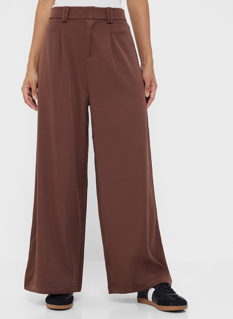 بنطلون واسع بخصر مرتفع