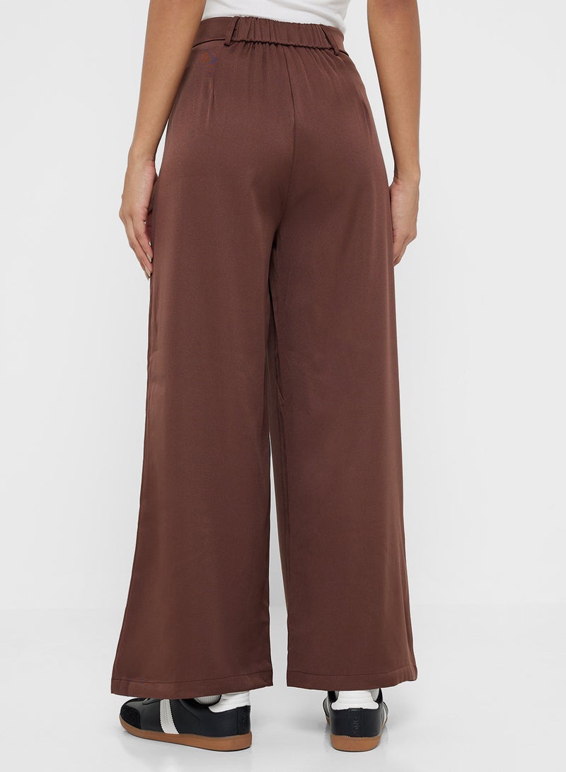 بنطلون واسع بخصر مرتفع