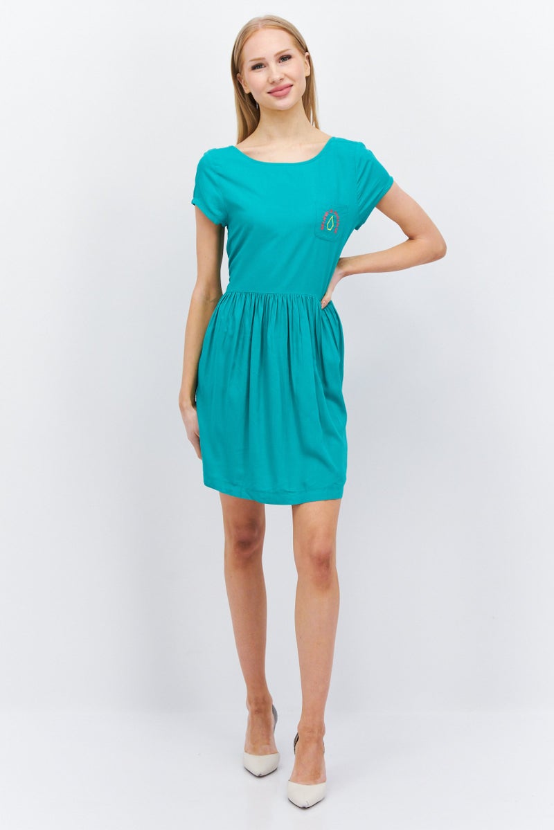 Volcom فستان ميني مزخرف للنساء، أخضر - Image 3