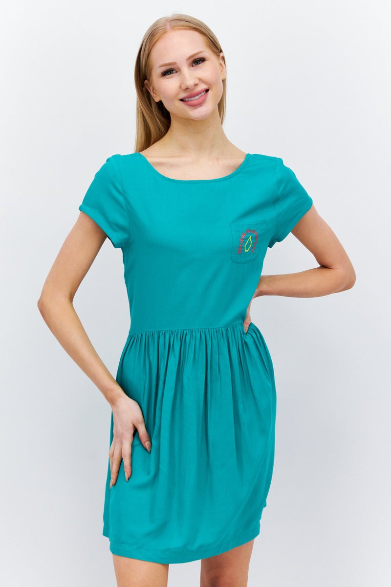 Volcom فستان ميني مزخرف للنساء، أخضر - Image 1