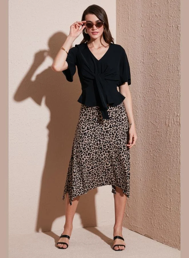 ليلا تنورة متوسطة الطول بكشكشة بنقوش ليلى للنساء