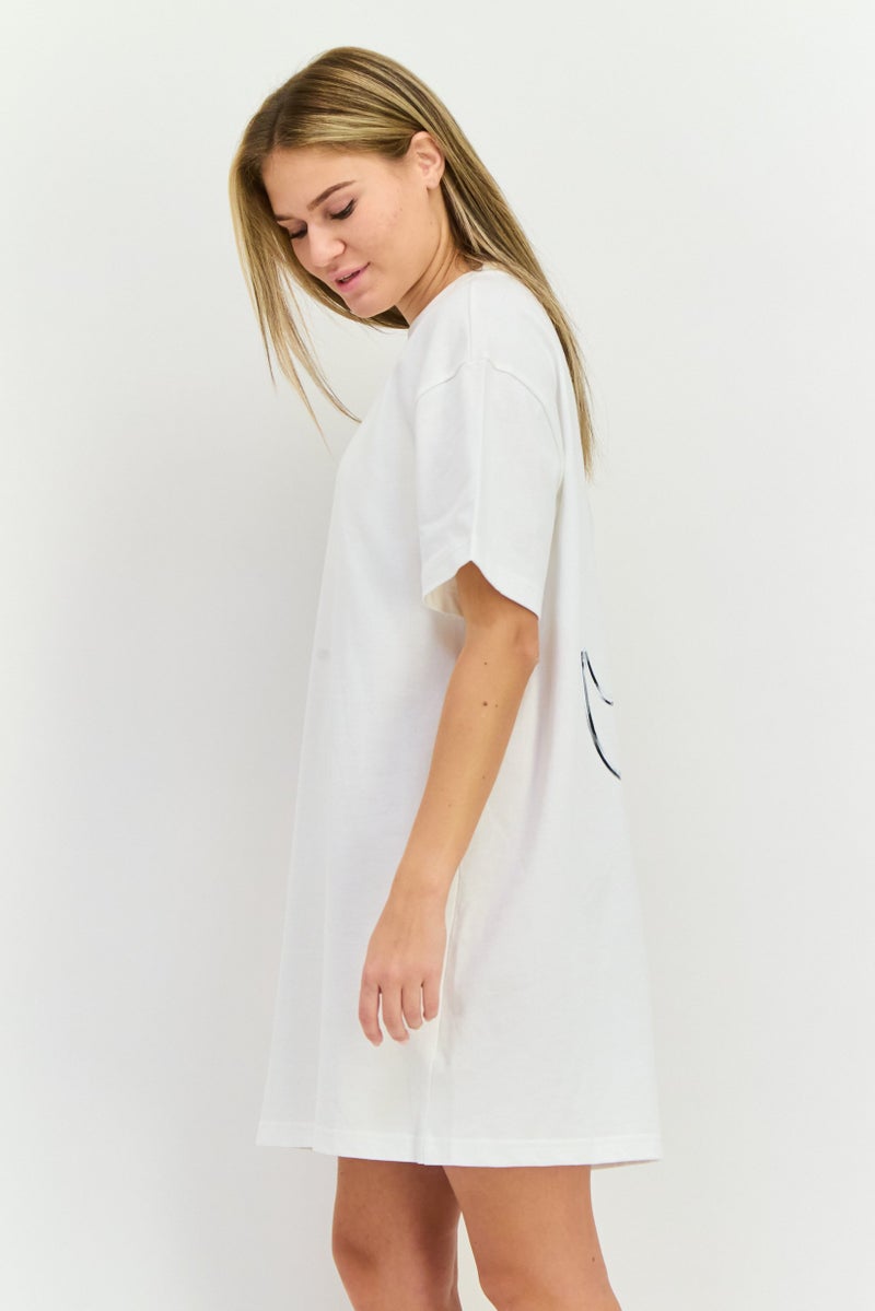 Nike Women Sportswear Fit Outdoor Dress, White  - Image 2
