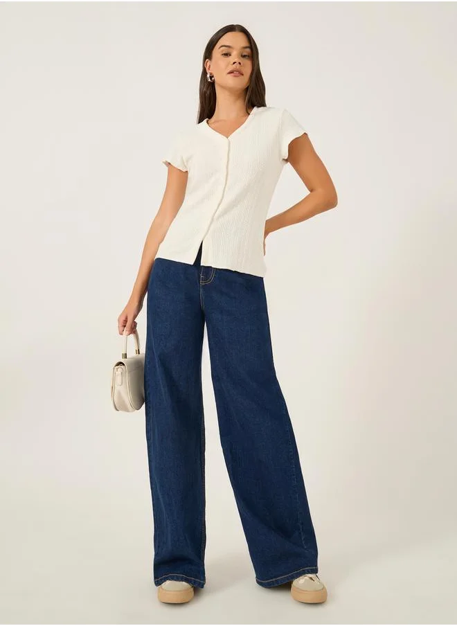 ستايلي Textured Extended Sleeves Buttoned Fitted T-Shirt