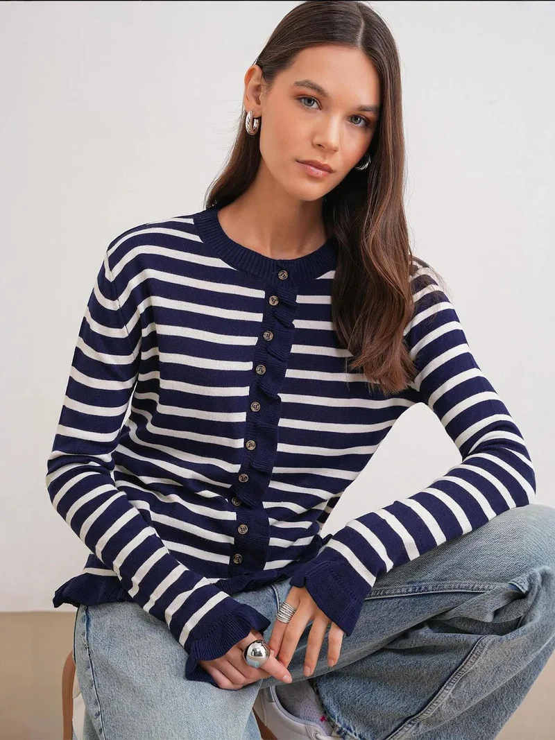 ميكسراي كارديجان ميكسراي بأزرار وخطوط