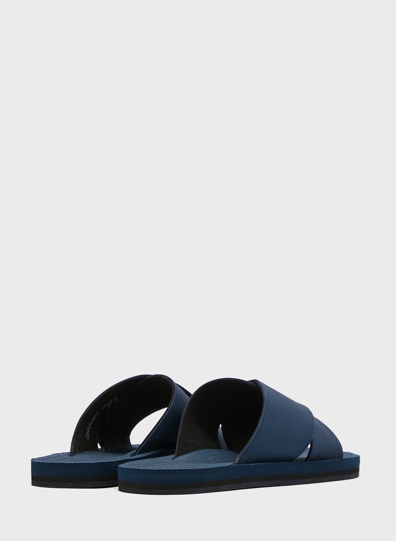 indosole Casual Cross Strap Sandals - Image 3
