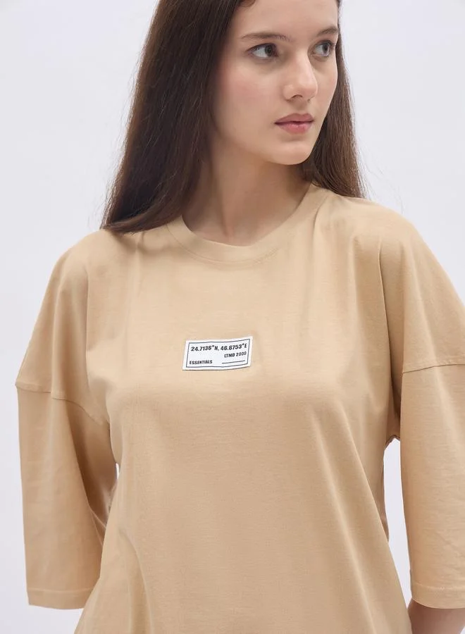 Styli Styli Oversized T-Shirt and Badge Detail Leggings Co-Ords