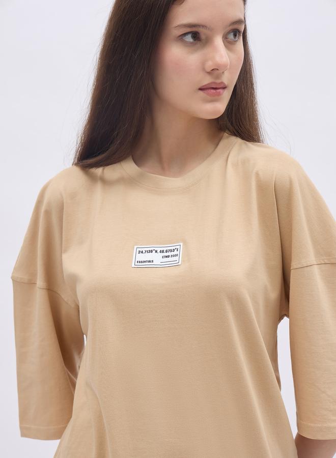 ستايلي طقم تي شيرت أوفر سايز وليجنز بتفاصيل شارة - Image 4