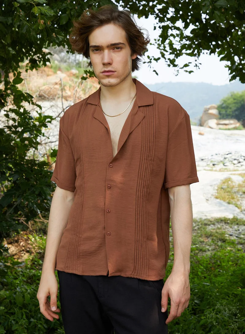 Campus Sutra Men's Sienna Brown Panel-Pleat Oversized Shirt