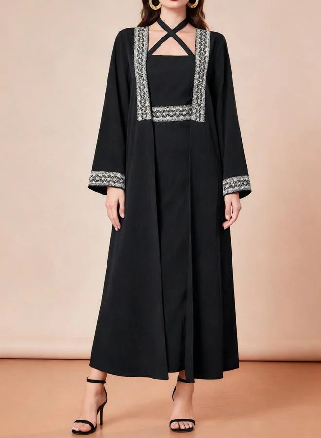 تايك تو طقم عباية مطرزة مع فستان بتصميم محتشم