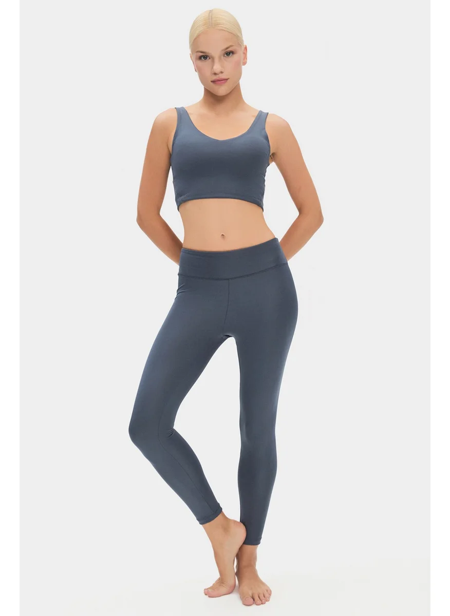 جويستار Women's Black V Neck Lightly Supported Covered Thick Strap Sports Bra