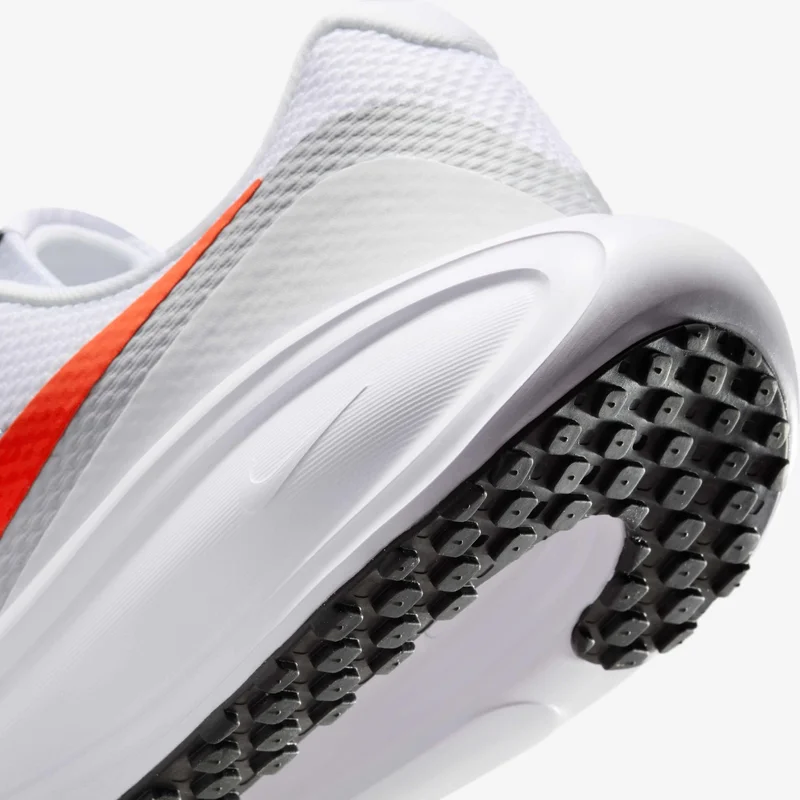 Nike Men's Revolution 8 Road Running Shoes