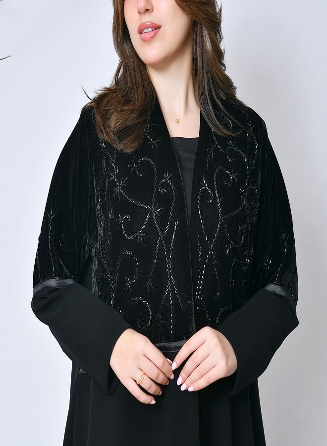 عبايات حوراء عباية شتوية سوداء فاخرة بتطريز ومخمل – تصميم راقٍ من عبايات حوراء - Image 5