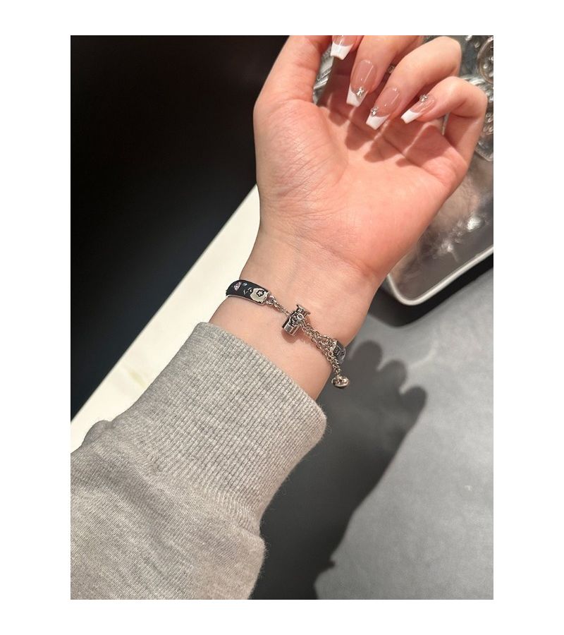 سوار معدن فضي على شكل قطة صغيرة متوافق مع ساعات Apple Watch مقاسات 42 و44 و45 و46 و49 ملم - Image 5