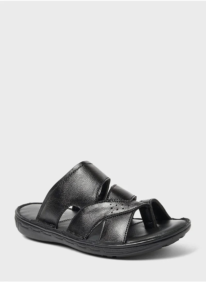 جيومني Essential Casual Sandals