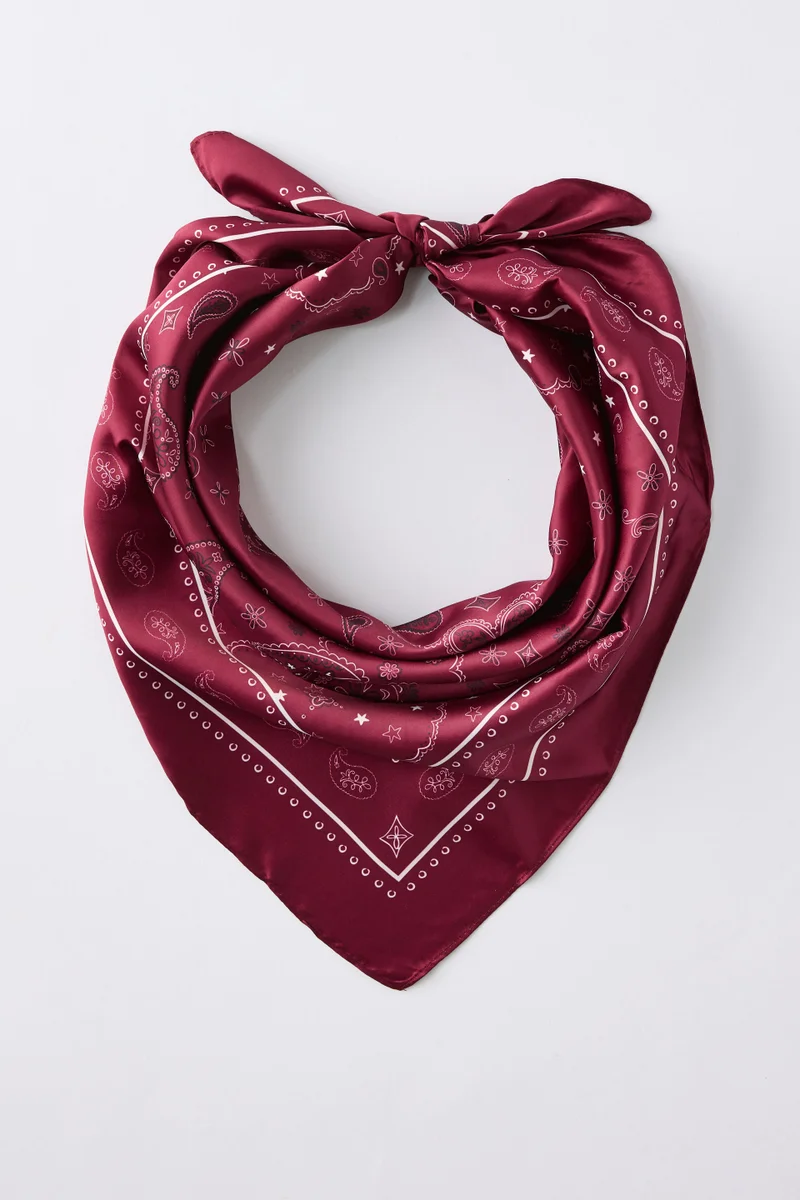 روبي Knot Your Everyday Square Scarf