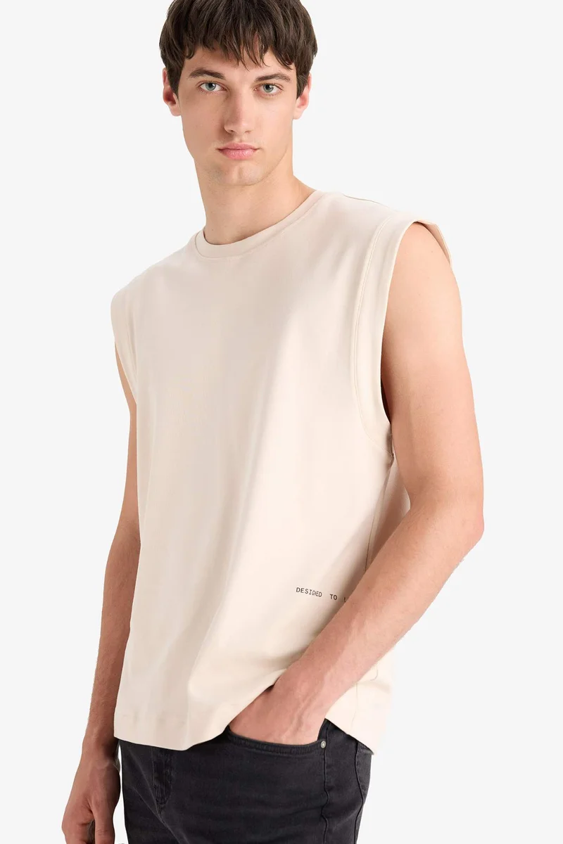 ديفاكتو Boxy Fit Printed Crew Neck Sleeveless Tank Top