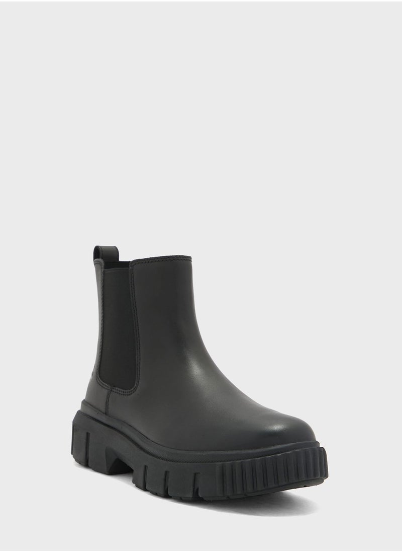 Timberland - Mid Chelsea Boot - Image 1