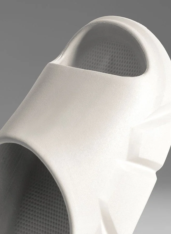The Souled Store  The Souled Store Men - Solid White Sliders  | Best Price UAE