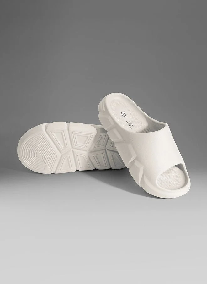 The Souled Store  The Souled Store Men - Solid White Sliders  | Best Price UAE