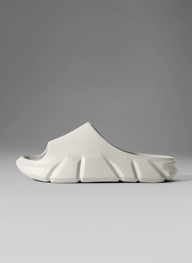 The Souled Store  The Souled Store Men - Solid White Sliders  | Best Price UAE