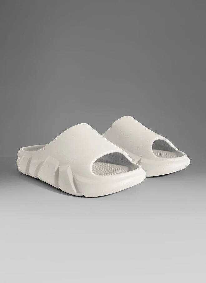 The Souled Store  The Souled Store Men - Solid White Sliders  | Best Price UAE