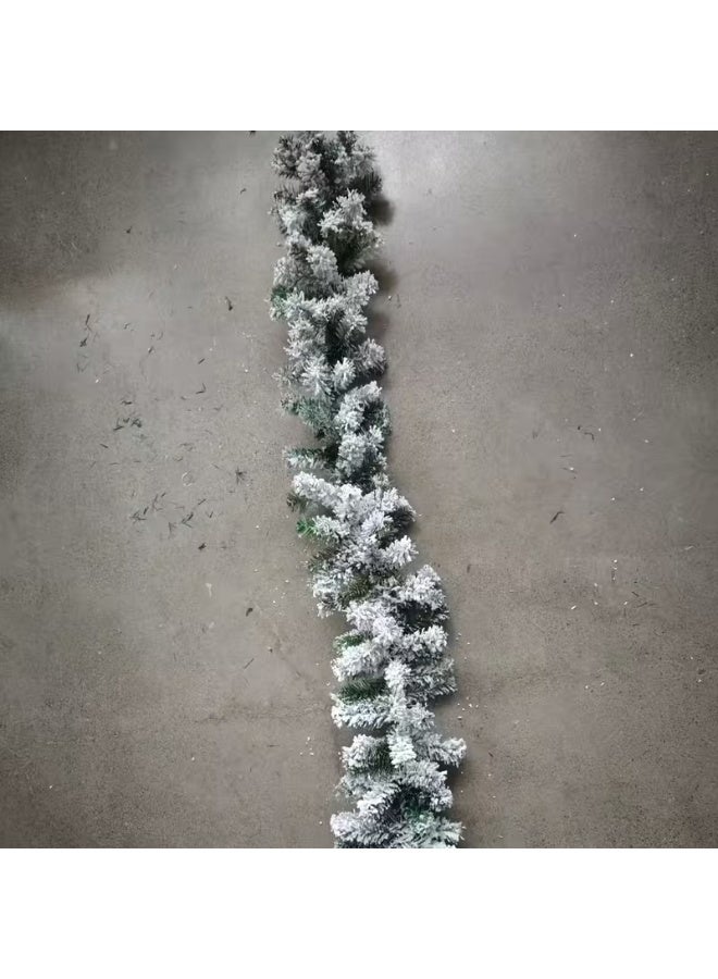 إيروريكس زينة ميري كريسماس – إكليل رتان مغبر بطول 180 سم مع رشات ندفة الثلج باللون الأبيض، قابل للثني لتزيين المواقد والسلالم وتغليف شجرة الكريسماس وديكور الحفلات - Image 4