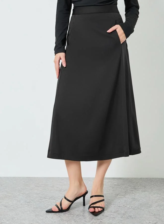 Styli Black Formal Midi Skirt with Side Seam Pocket