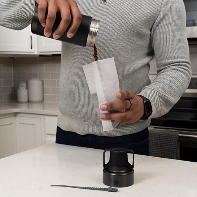 تودي Go BrewerTravel Cold Brew Coffee and Tea Maker I مزدوج الجدران والمكنسة الكهربائية معزولة Portabe 25 أونصة أسود - Image 3