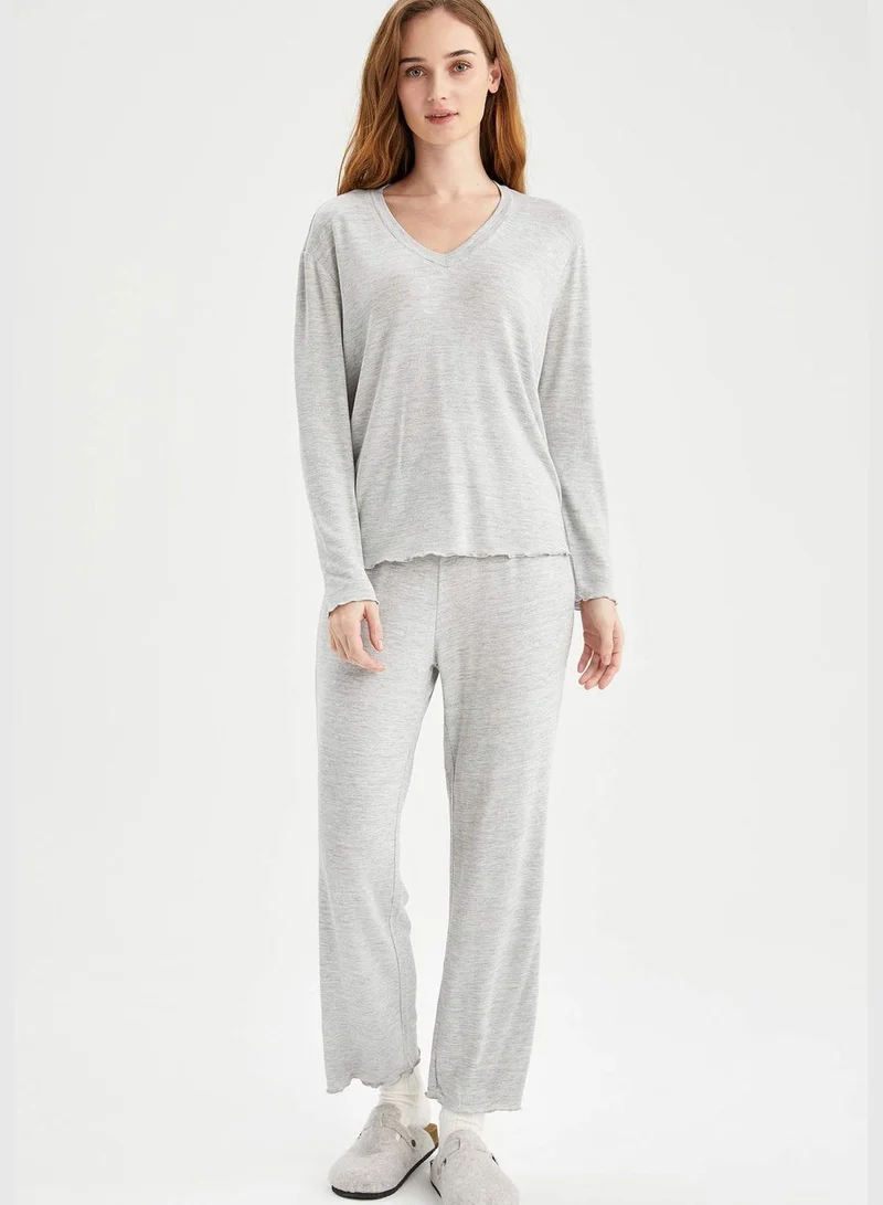 DeFacto Woman Regular Fit V Neck Long Sleeve Homewear Knitted Set