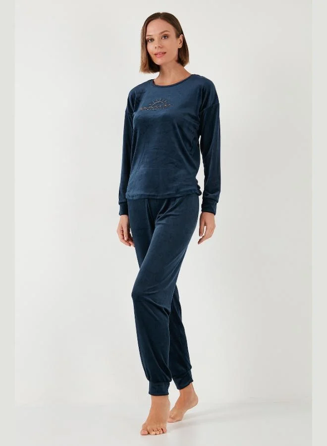 Lela Lela Standard Fit Crew Neck Soft Velvet Pajama Set Women's Pajama Set 6094201