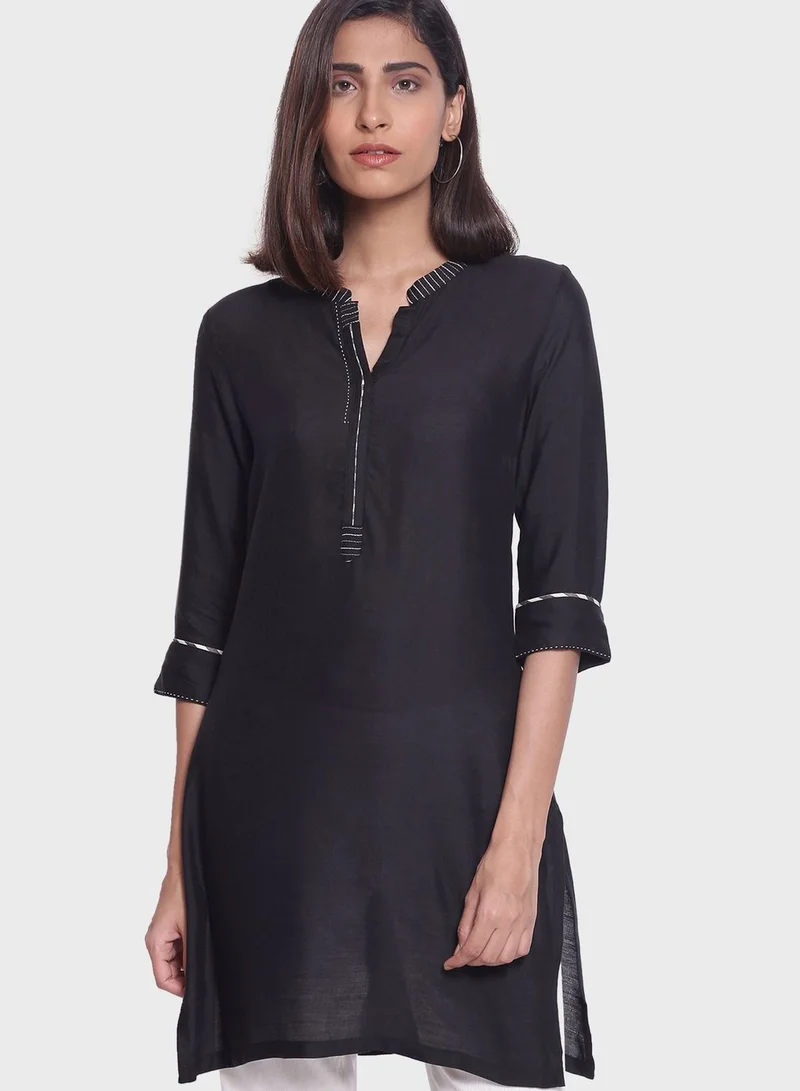 W Lace Detail Short Kurti