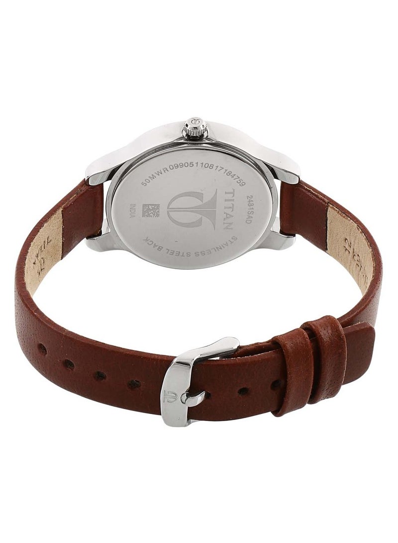 Titan Women's Chic minimalist watch with Black dial and leather strap - Image 4