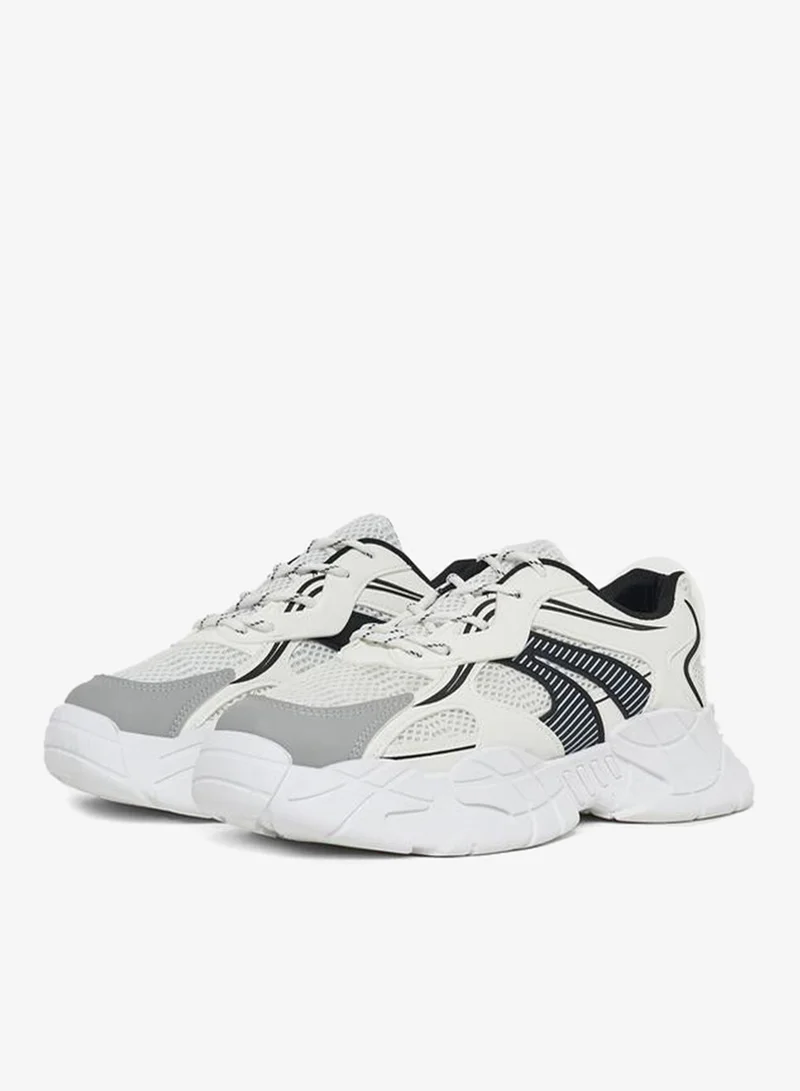 ستايلي اكتيف حذاء سنيكرز بنعل شانكي ونمط كتل الالوان