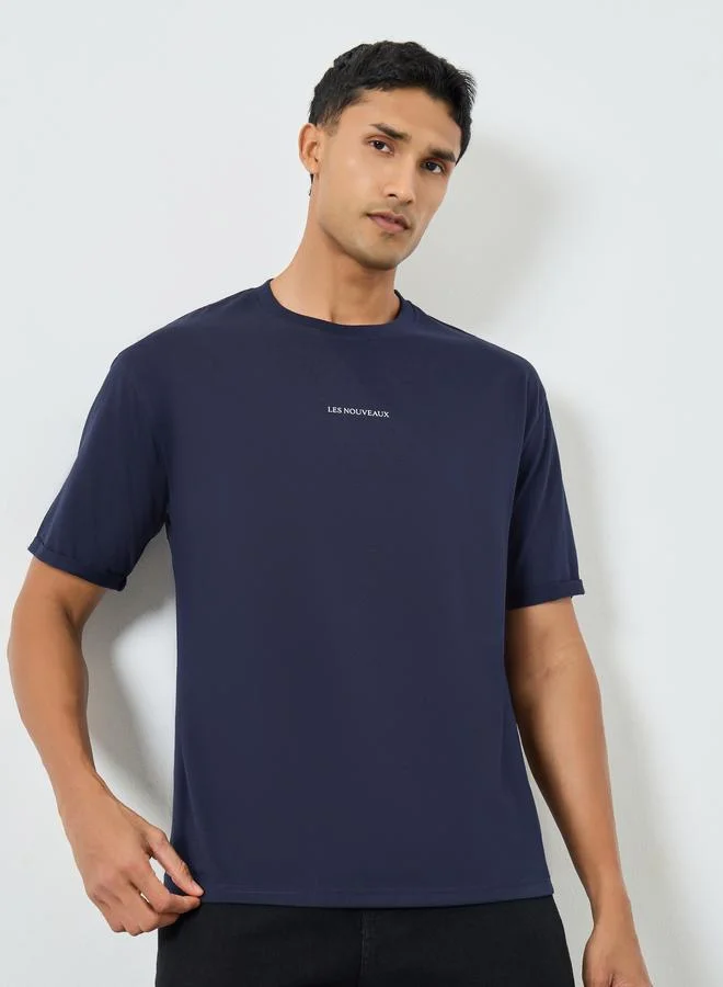 ستايلي تيشيرت جيرسيه بقصة واسعة وطبعة بسيطة