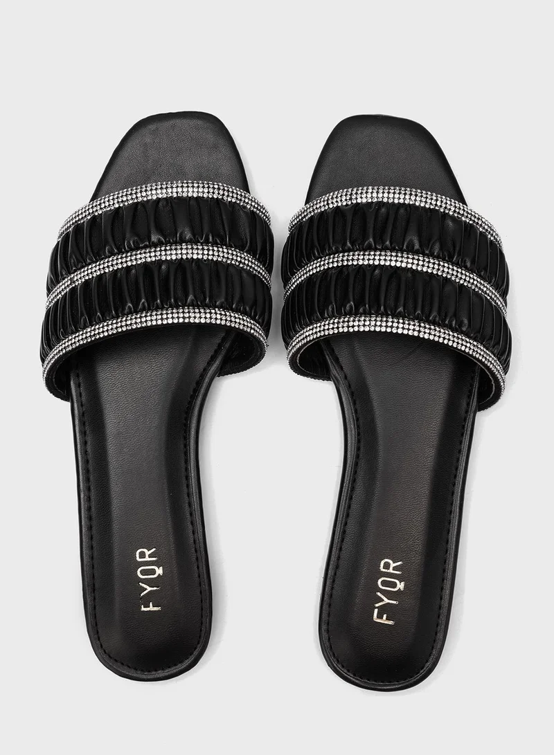 FYOR Quilted Strap Sandals